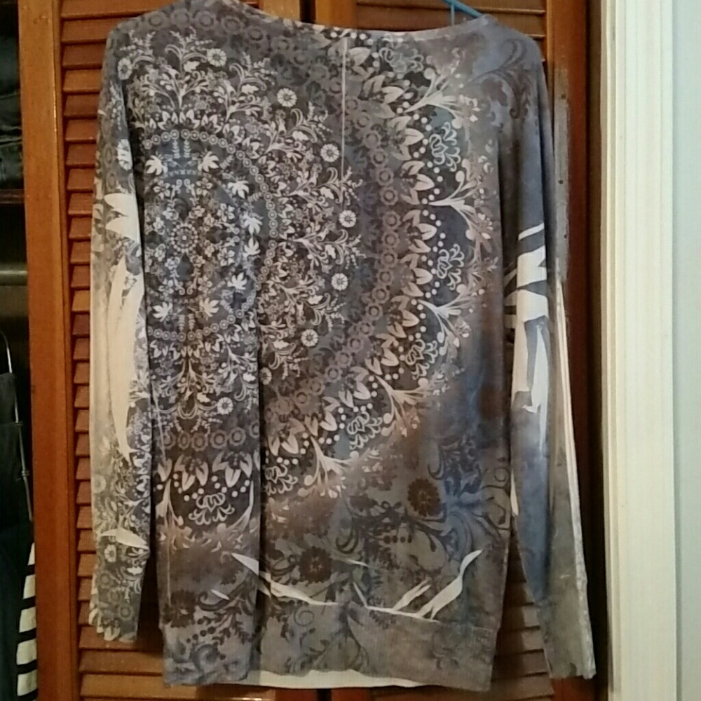 Patterned Sweater - Picture 2 of 3